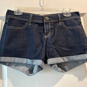 Womens Hollister Midi Short in Size 5
